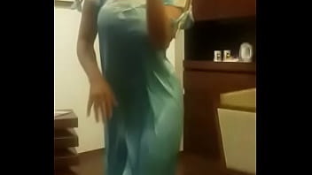 tamil hot aunty dance