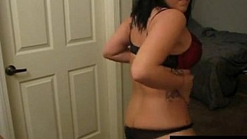 Phat Ass Girl Shaking Her Ass 5&comma; Free Porn ae&colon;