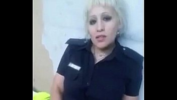 Argentina polic&iacute;a puta hermosa