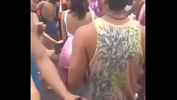 Bruna Marquezine Dancando Funk Carnaval 2017 &lpar;&rpar;