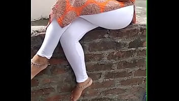 desi hot babes legs viral