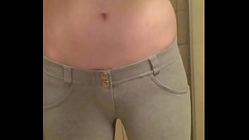 amateur pee in pants