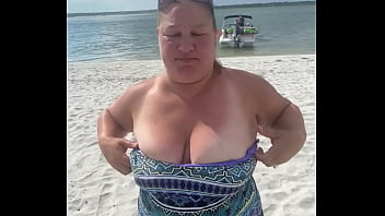 BBW beach flash