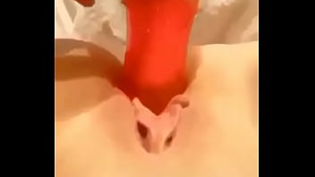 Frau hat Sex mit einen dildo