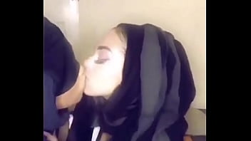 Two Arab Girls Shaking Ass in Stockings