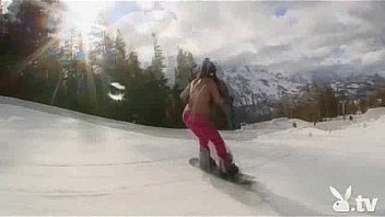 Hot Nude Girls Snowboarding&excl;